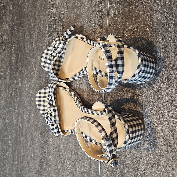 ⭐️M Gemi navy off white checked bow chunky heel sandals - Picture 7 of 11